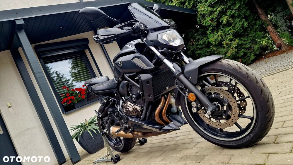 Yamaha MT - 4