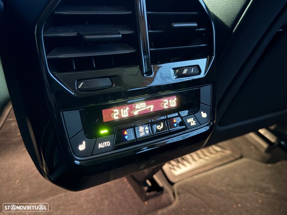 BMW iX xDrive50 - 12