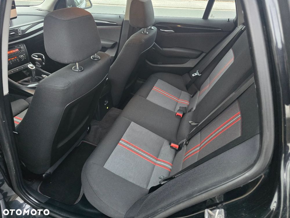 BMW X1 sDrive18d xLine - 9