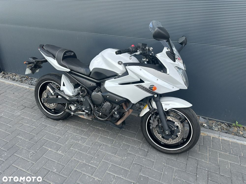 Yamaha XJ - 6