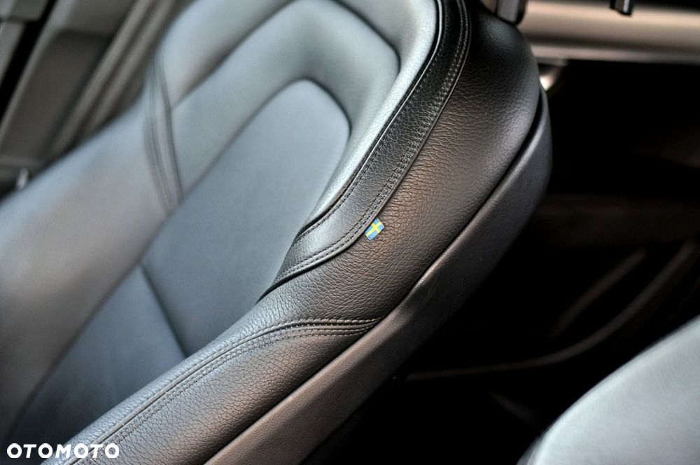 Volvo V90 D3 Momentum Pro - 30