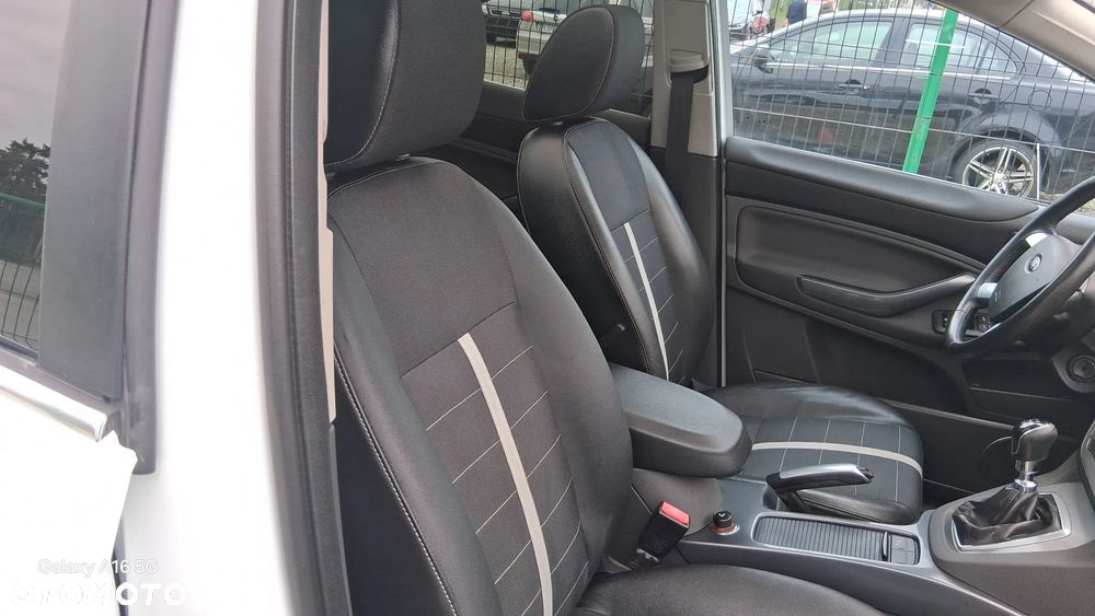 Ford Kuga 2.0 TDCi 4x4 Titanium - 16