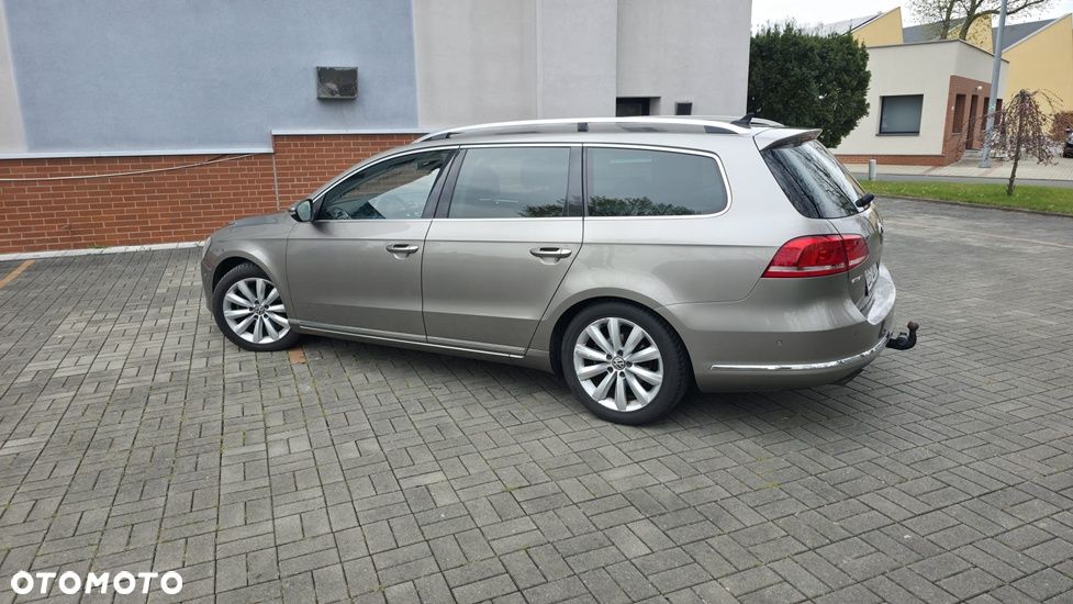 Volkswagen Passat - 9