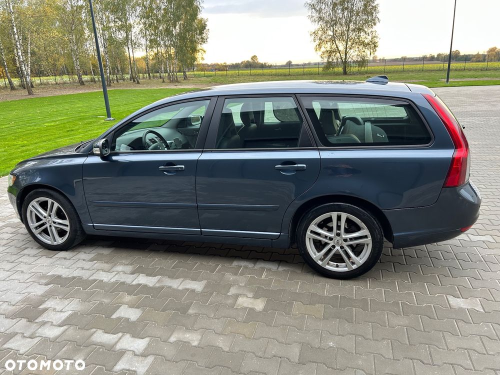 Volvo V50