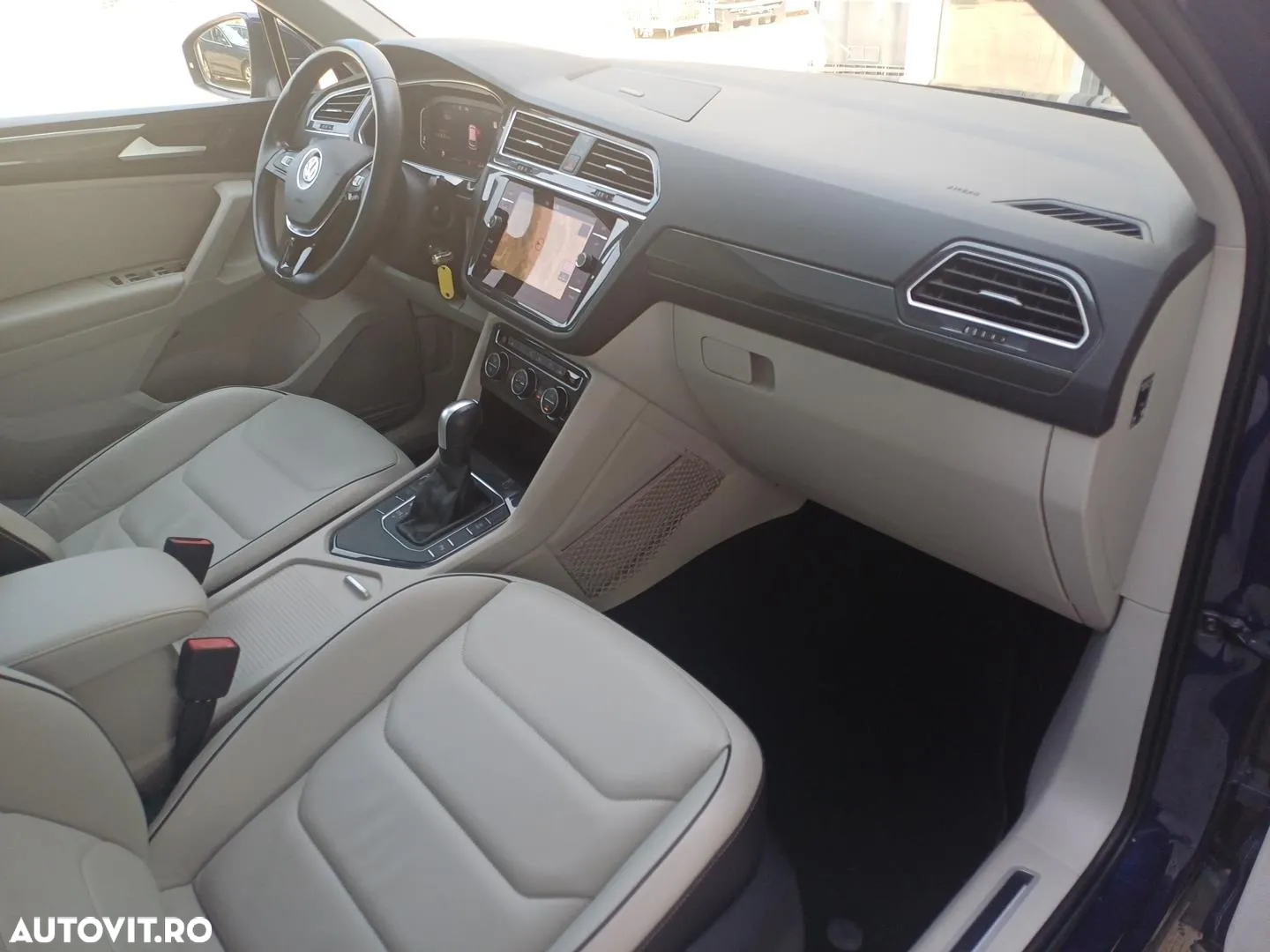 Volkswagen Tiguan 2.0 TDI DSG Advanced - 27