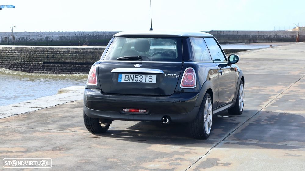 MINI 3 Portas Cooper D - 16