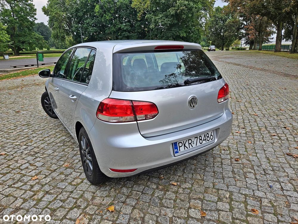 Volkswagen Golf VI 1.6 Comfortline - 5