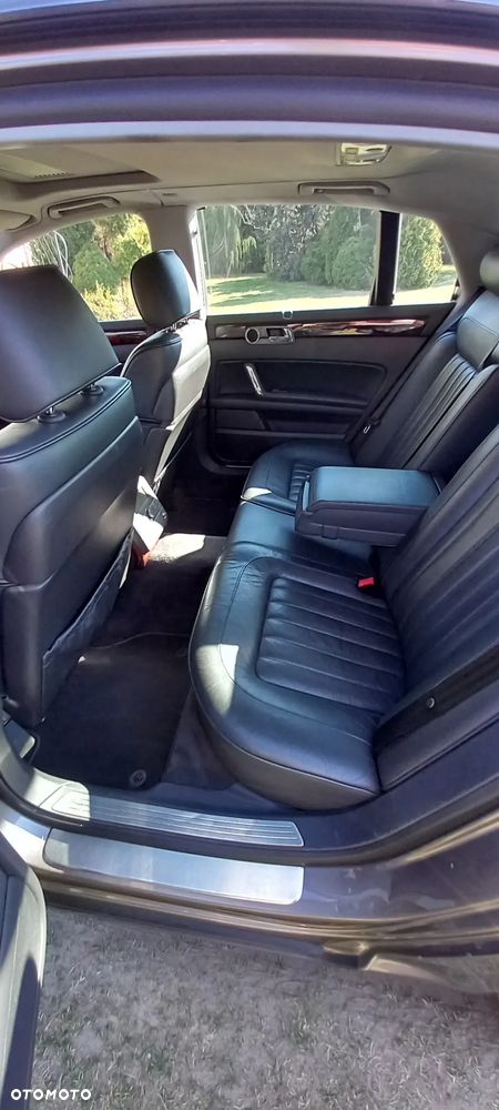 Volkswagen Phaeton - 9