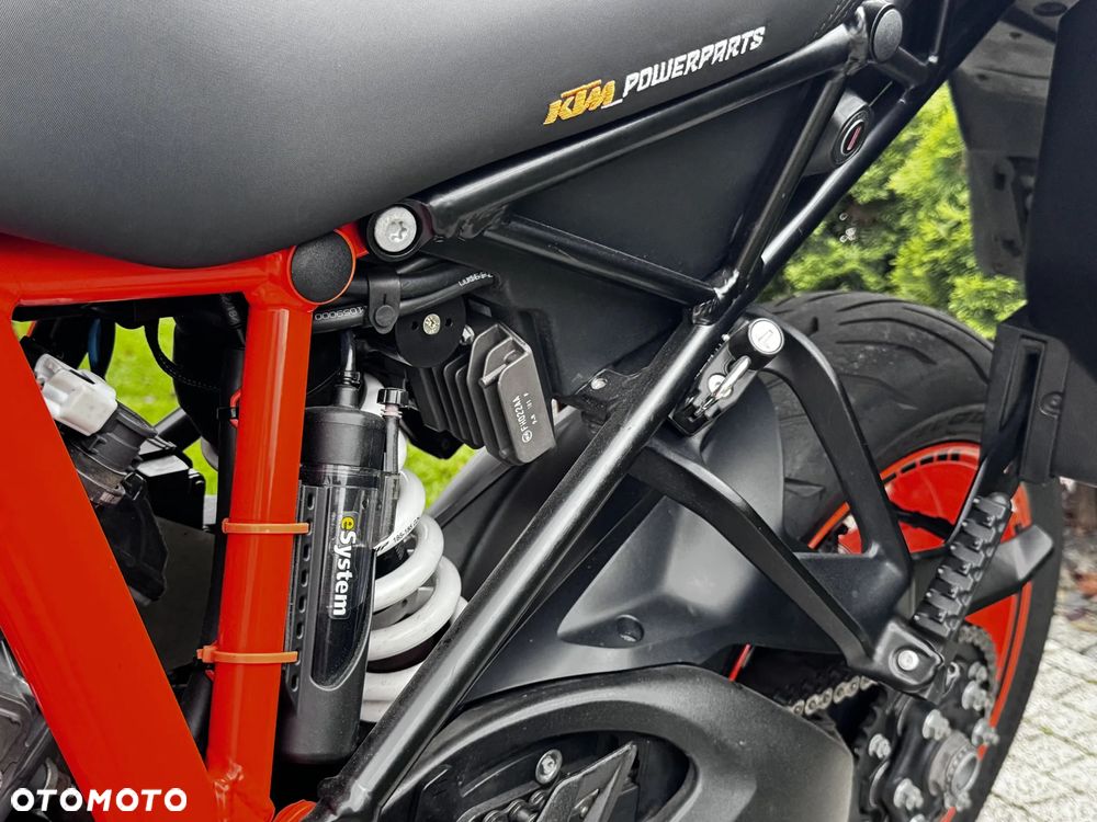 KTM Super Duke - 17
