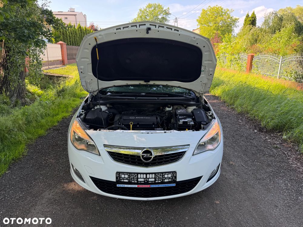 Opel Astra 1.6 ecoFLEX Start/Stop - 28