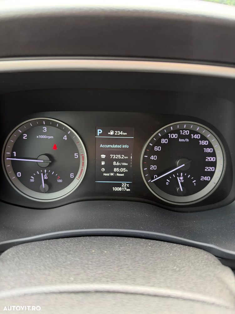 Hyundai Tucson 2.0 CRDI 4WD 8AT Luxury - 18