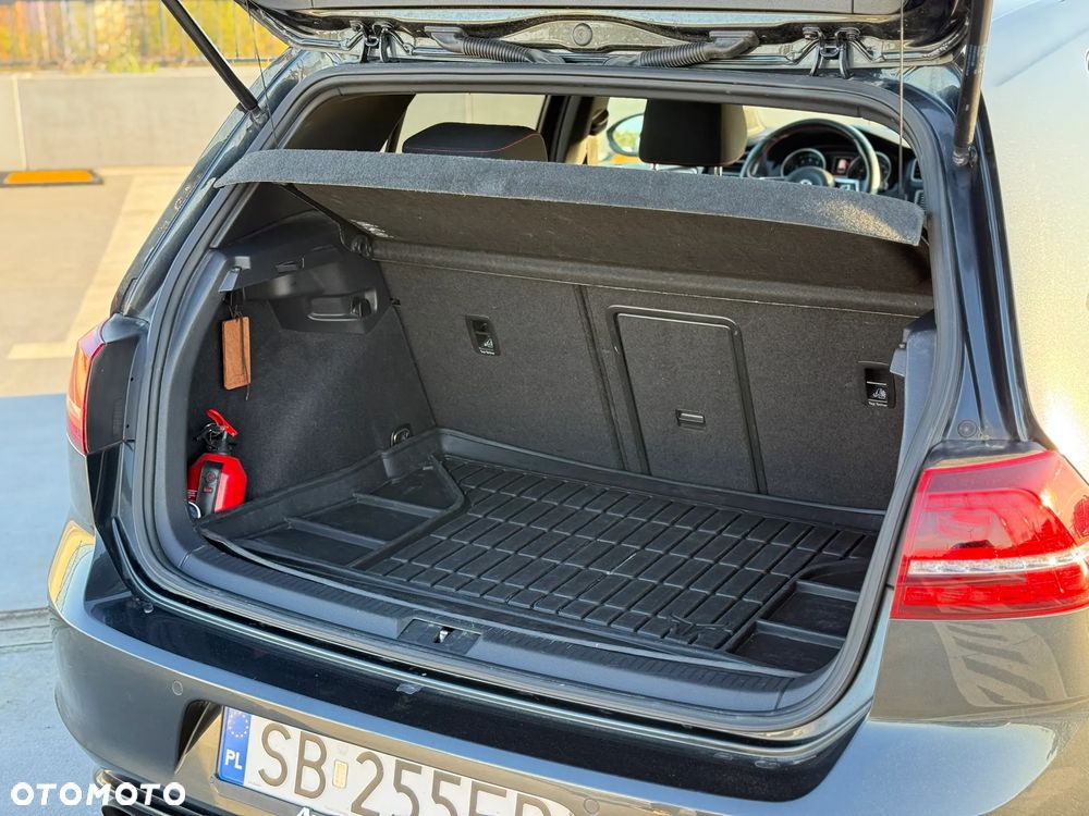 Volkswagen Golf - 17