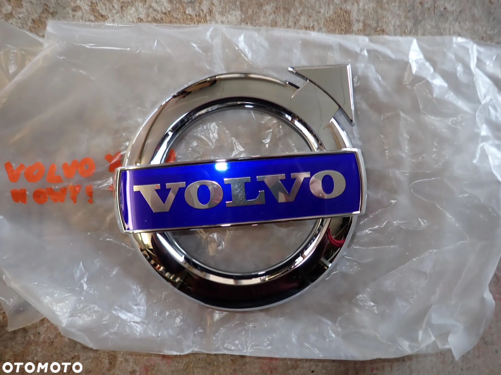 Volvo XC 60 Emblemat Znaczek Nowy - 1