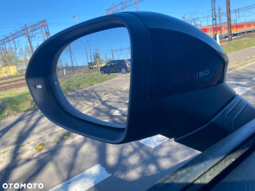 Volkswagen Golf - 17