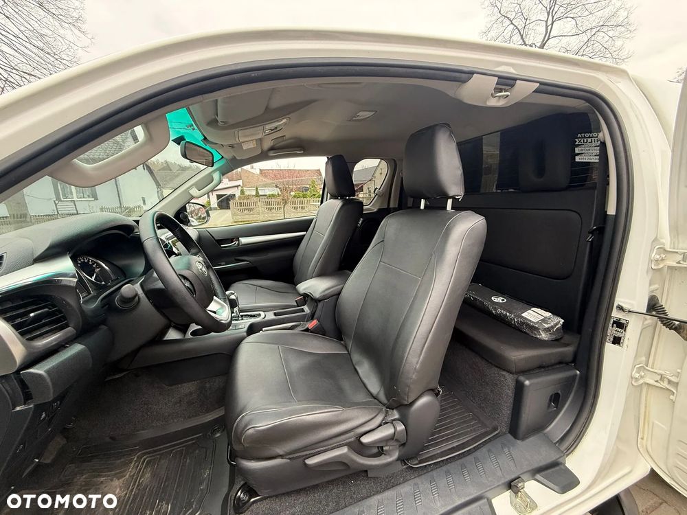 Toyota Hilux - 15
