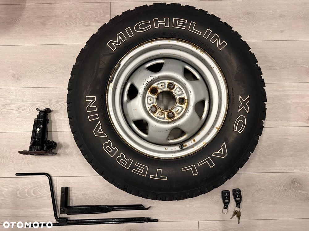 Jeep Cherokee - 40