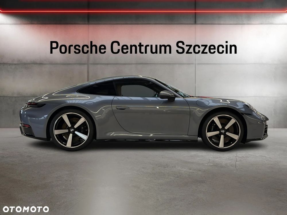 Porsche 911 Carrera S - 6