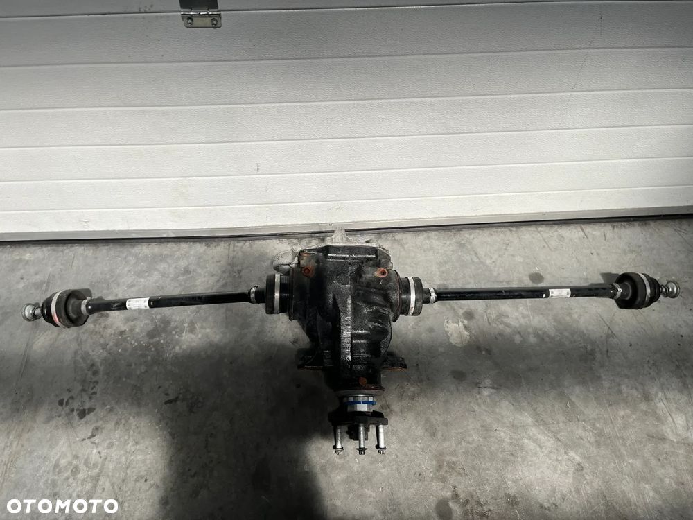 MOST DYFER DYFERENCJAŁ TYŁ 8647933 PÓŁOŚ TYŁ  BMW X3 xDrive30d G01 Hybr.DISEL 24rok - 1