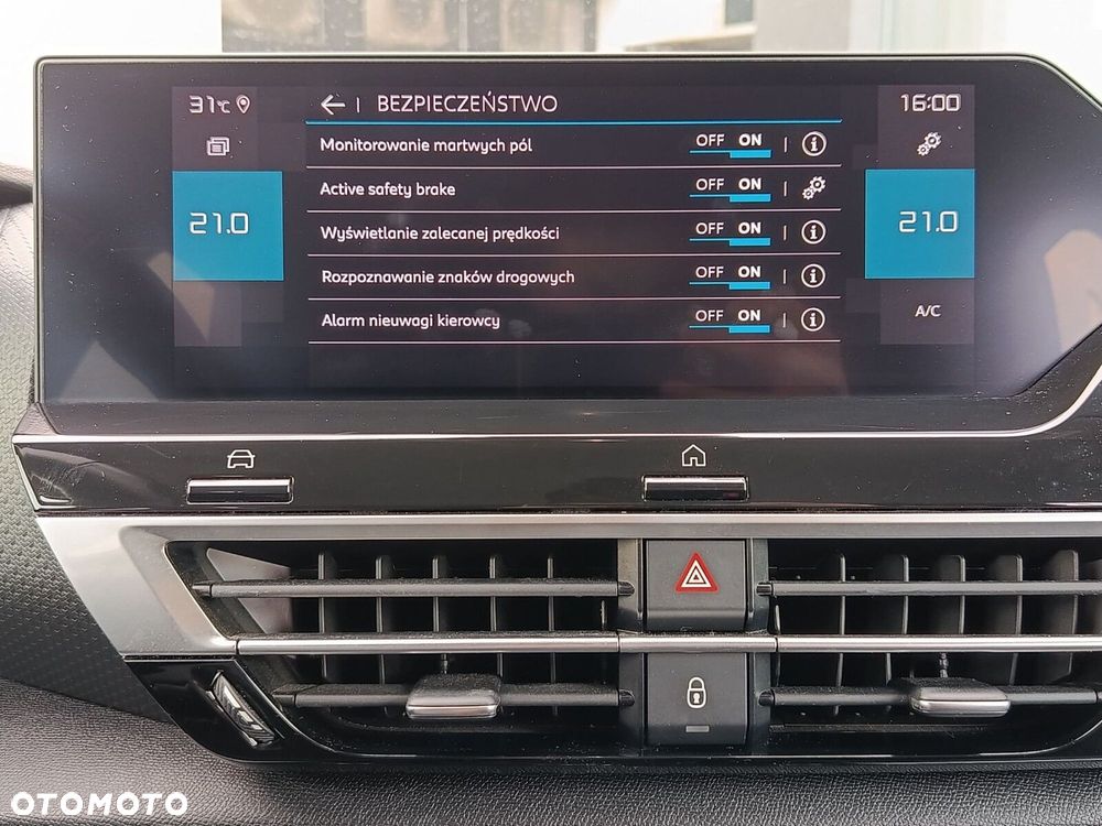 Citroën C4 1.2 PureTech Shine S&S - 28