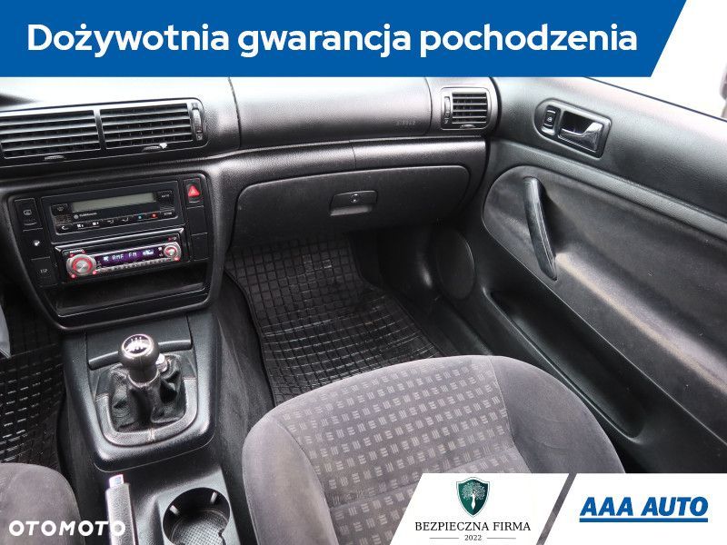 Volkswagen Passat - 10