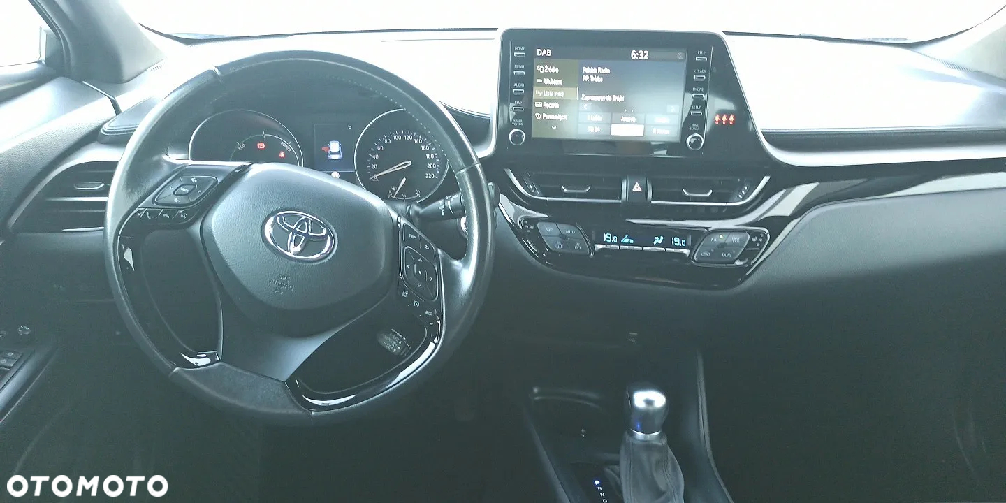 Toyota C-HR 1.8 Hybrid Business Edition - 22