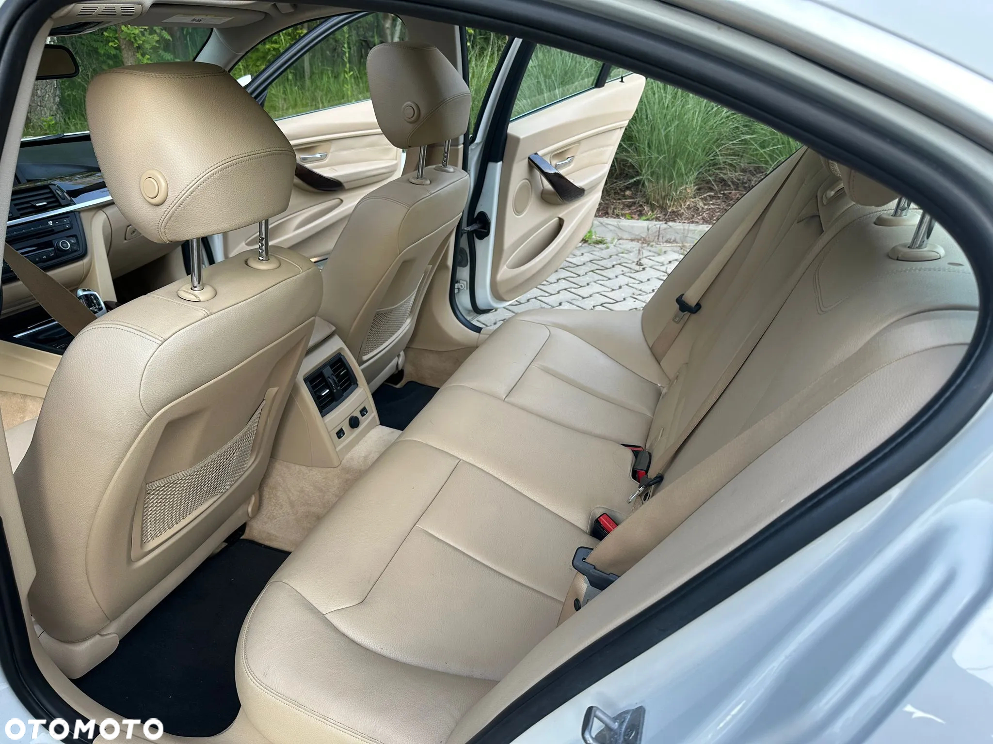 BMW Seria 3 328i xDrive Luxury Line - 9