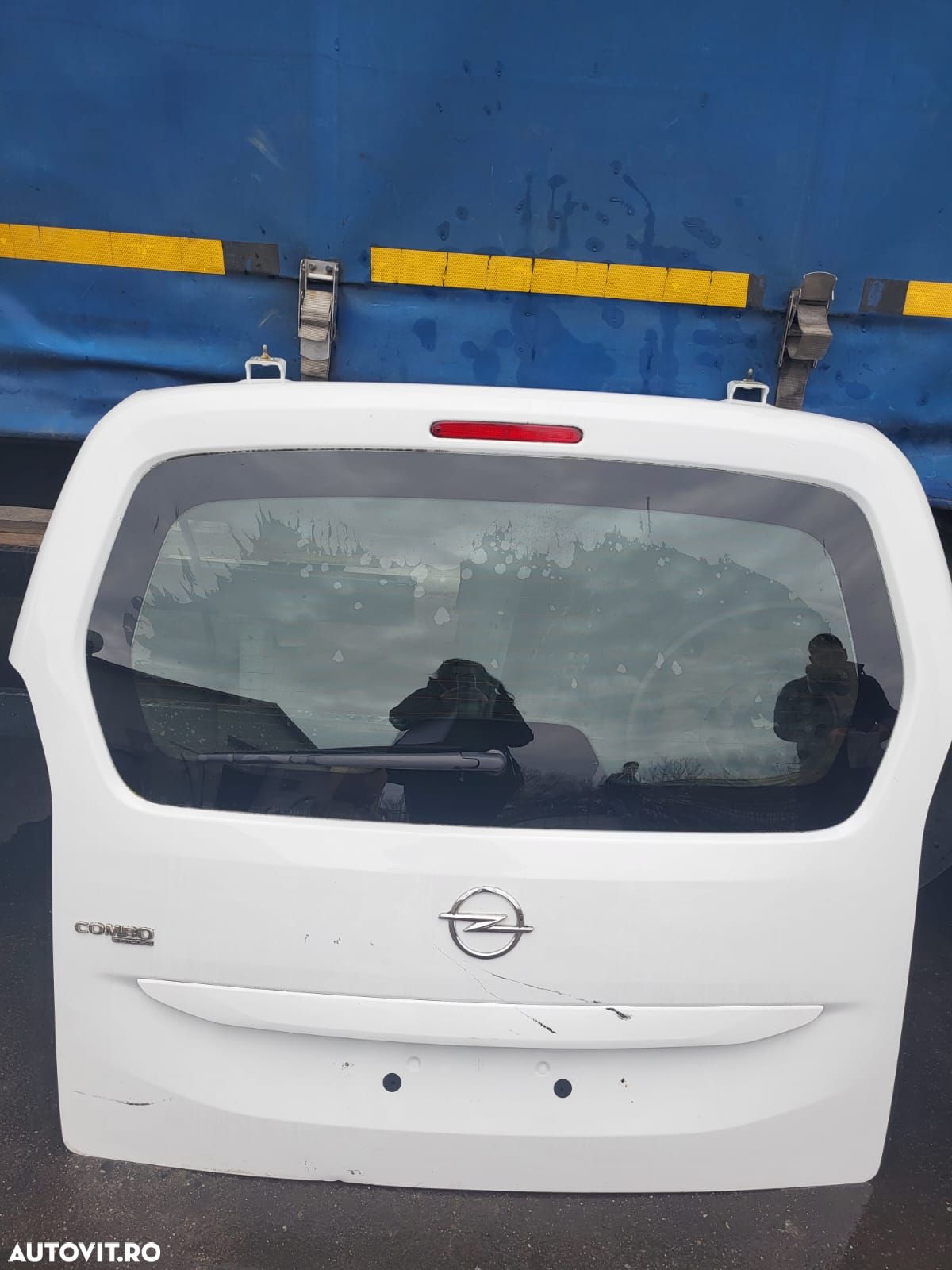 Vand haion de Opel combo din 2020 - 1