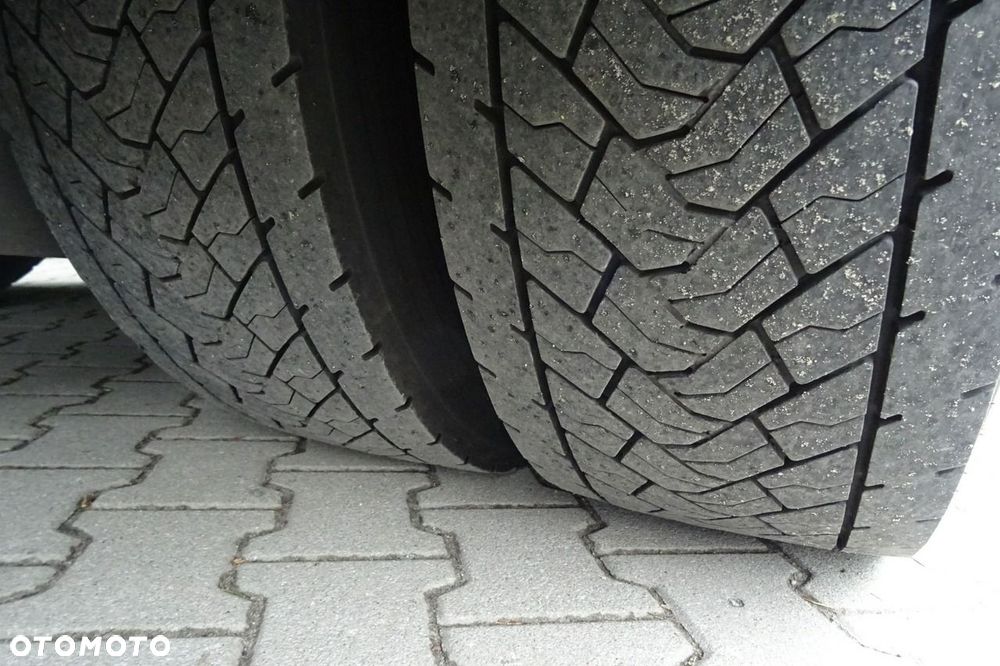 Mercedes-Benz Antos 2540 Sypialna euro 6 chłodni 3 osie podnoszona i skrętna - 16