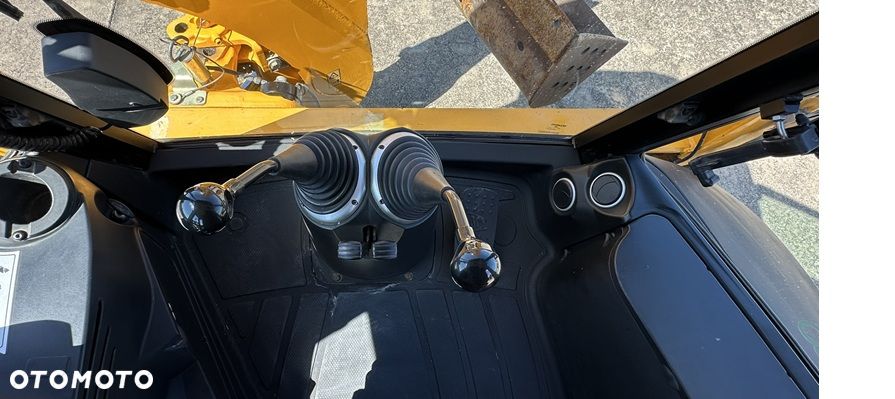 JCB 4CX ECO - 23