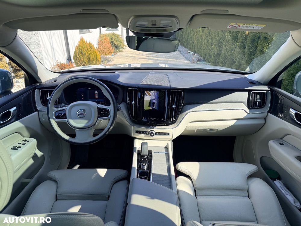 Volvo XC 60 Recharge T8 AWD AT Ultimate Bright - 6