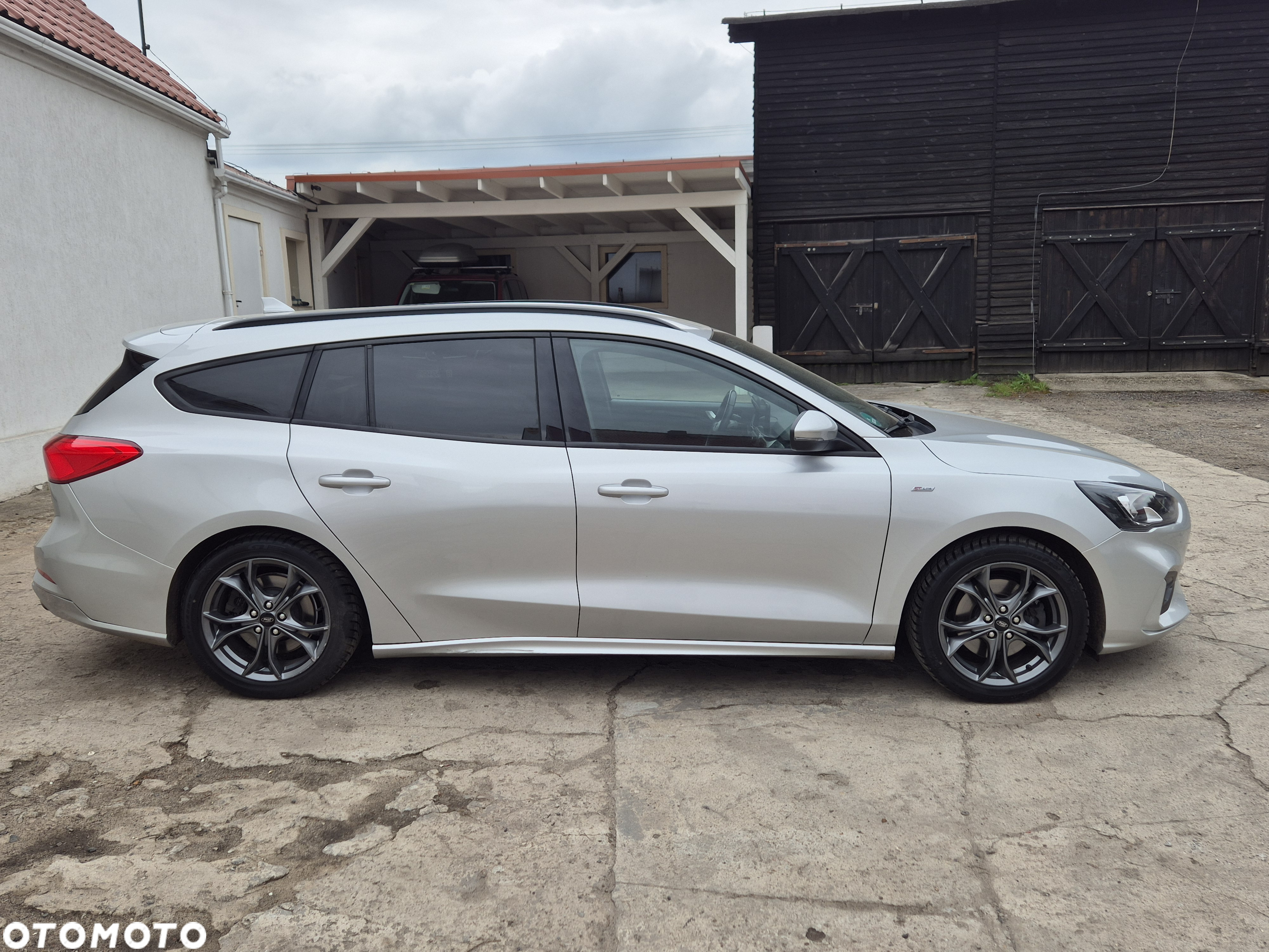 Ford Focus Turnier 1.5 TDCi DPF Start-Stopp-System ST-Line - 2