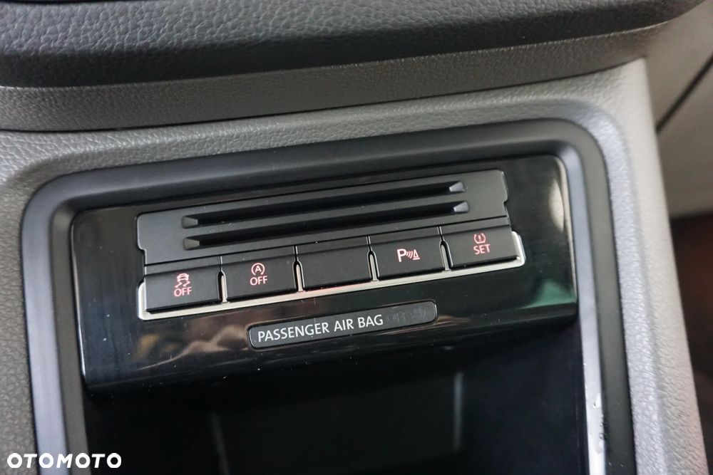 Volkswagen Sharan 2.0 TDI BlueMotion Technology Highline - 39