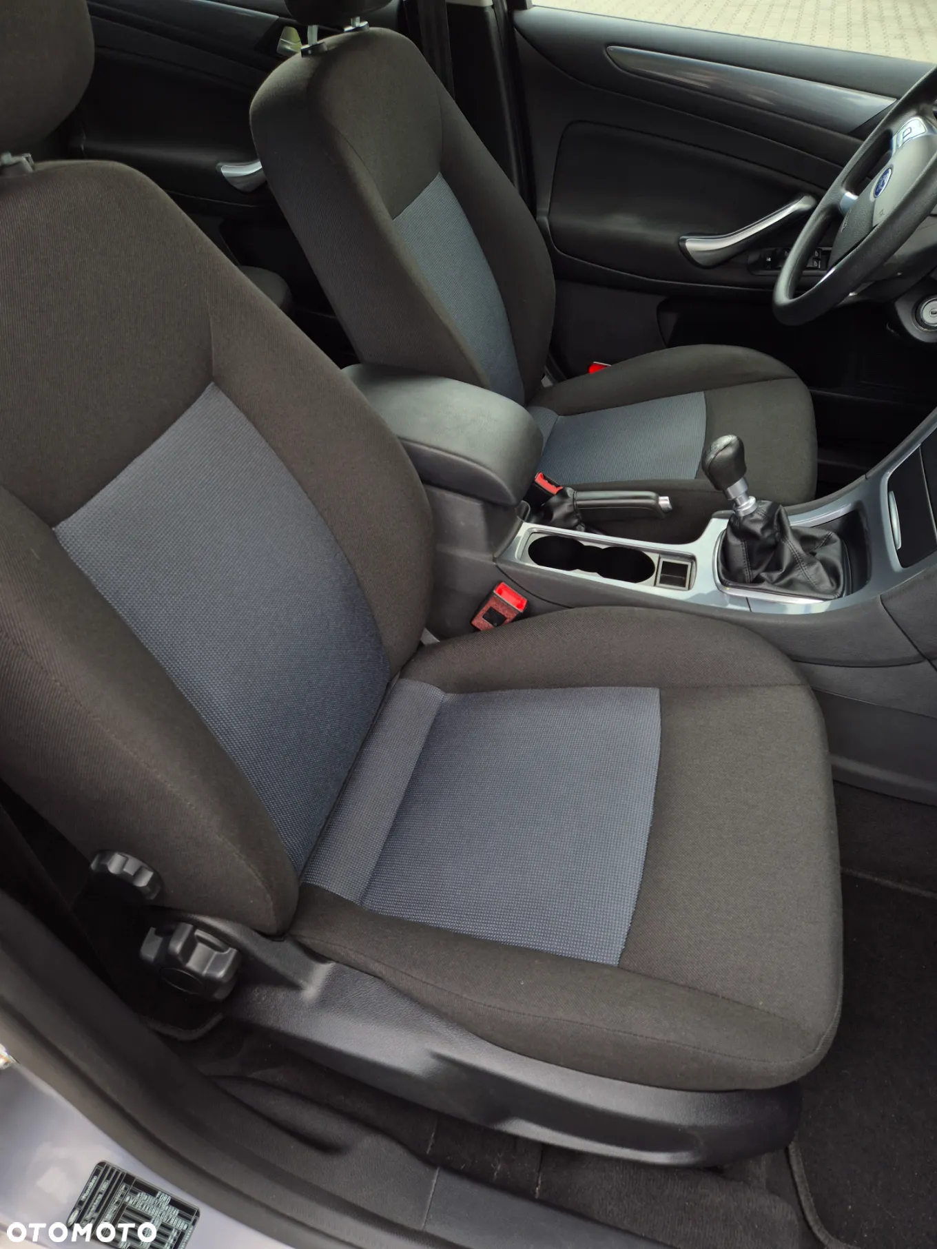 Ford Mondeo 2.0 TDCI Cool & Sound - 14