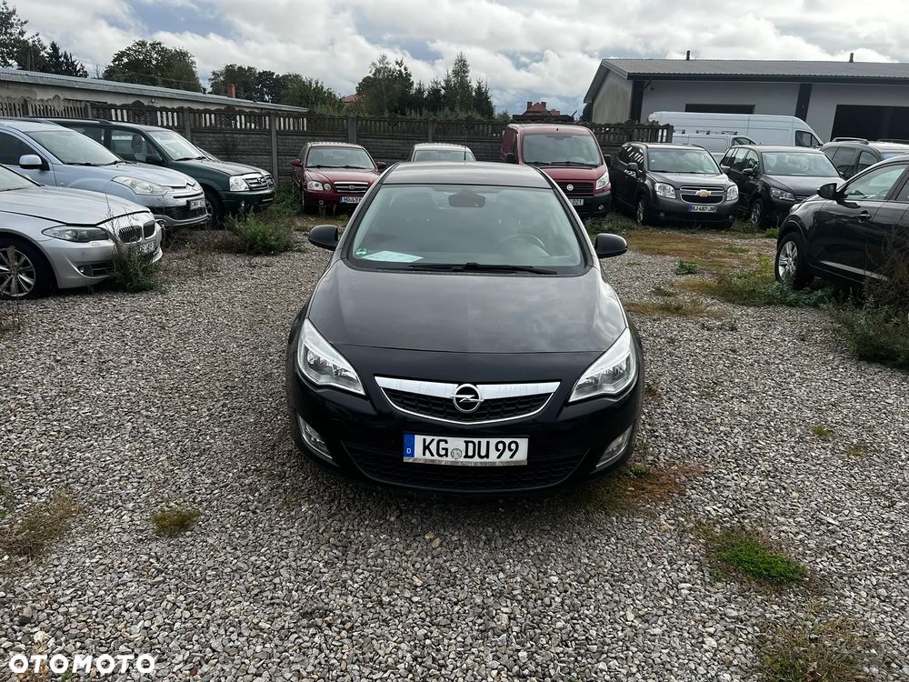 Opel Astra 1.6 Design Edition - 9