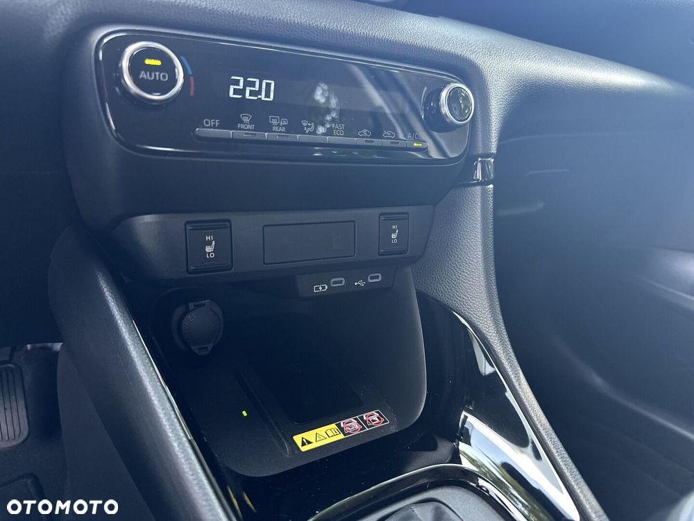 Toyota Yaris Hybrid 1.5 Style - 19