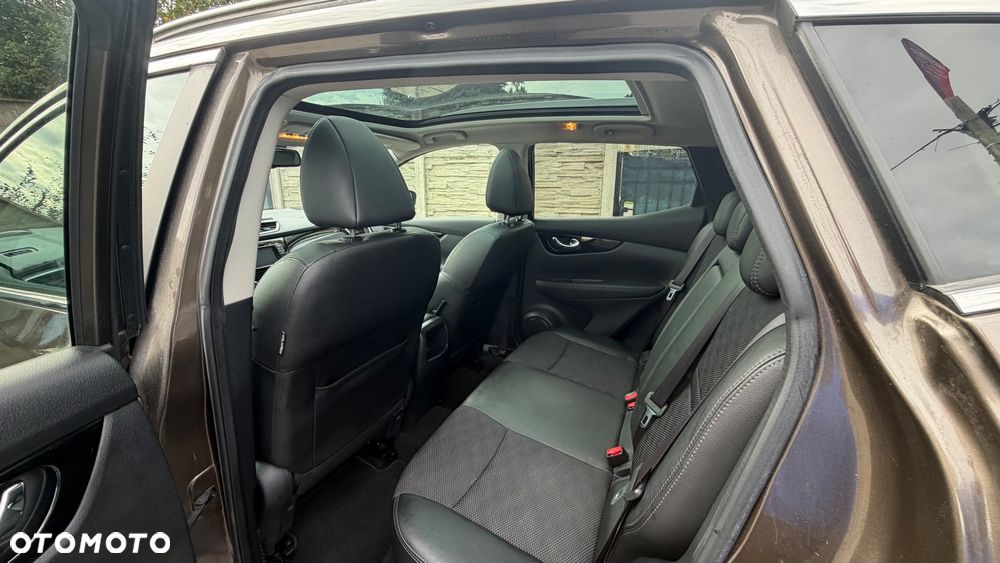 Nissan Qashqai - 25