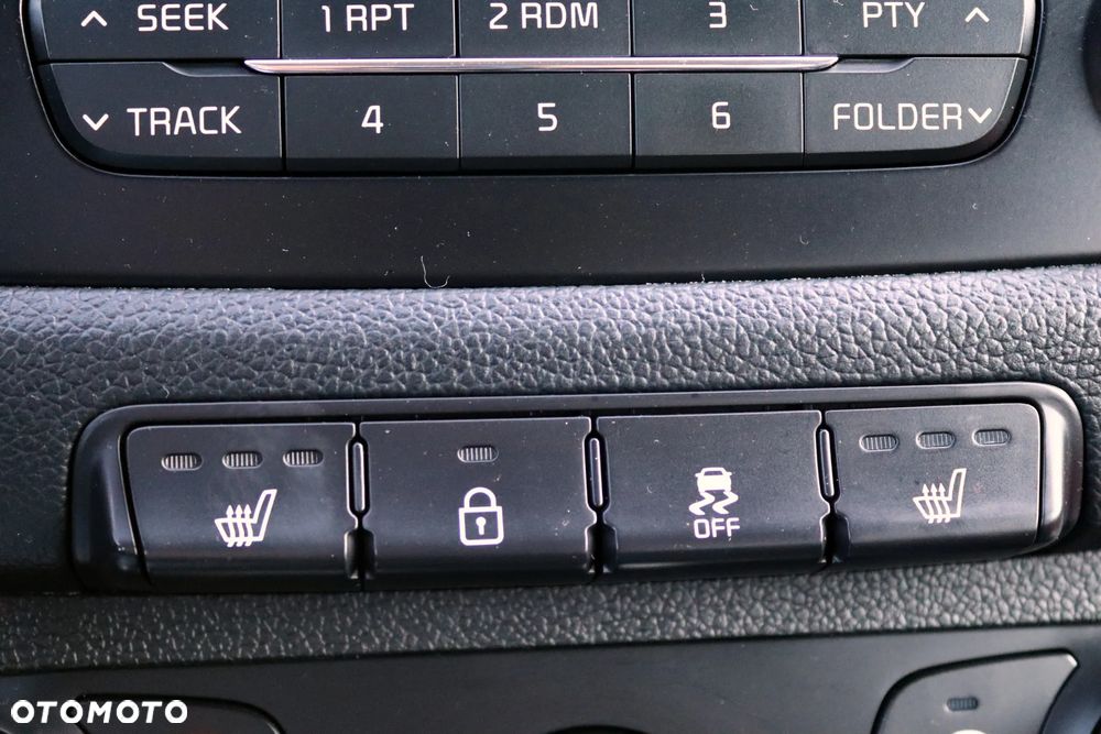 Kia Ceed 1.6 GDI Dream Team Edition - 35