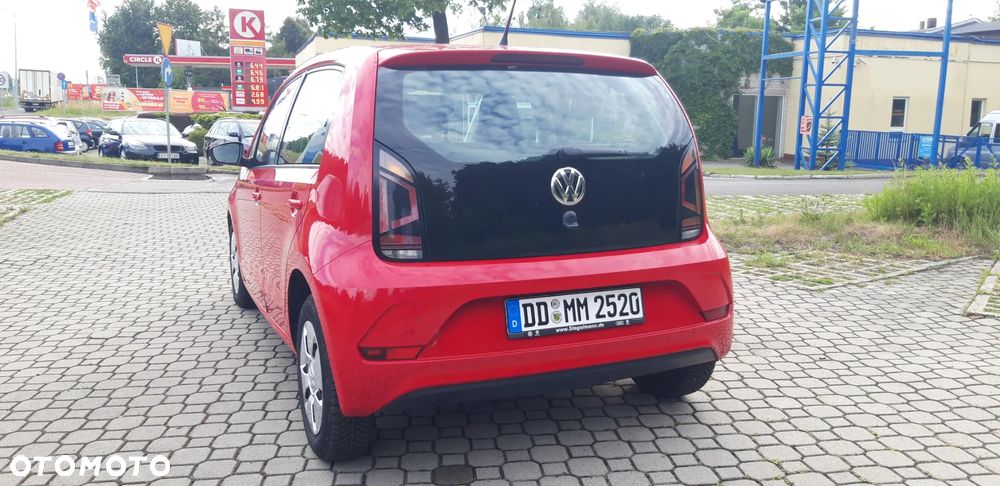 Volkswagen up! street - 4
