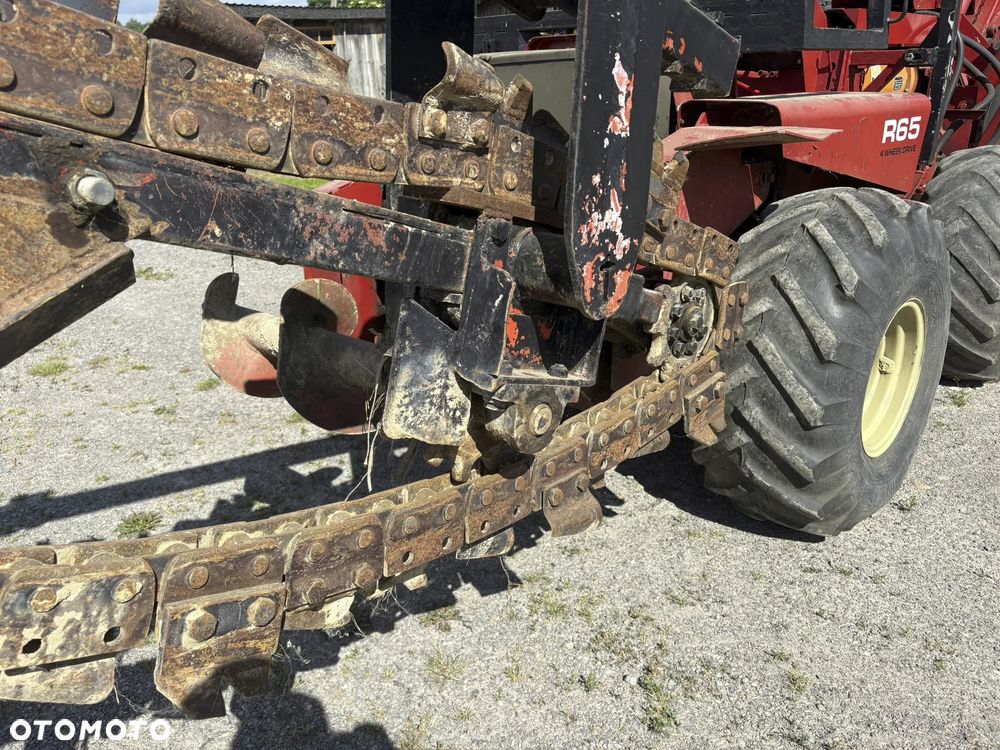 Ditch Witch r65 - 13