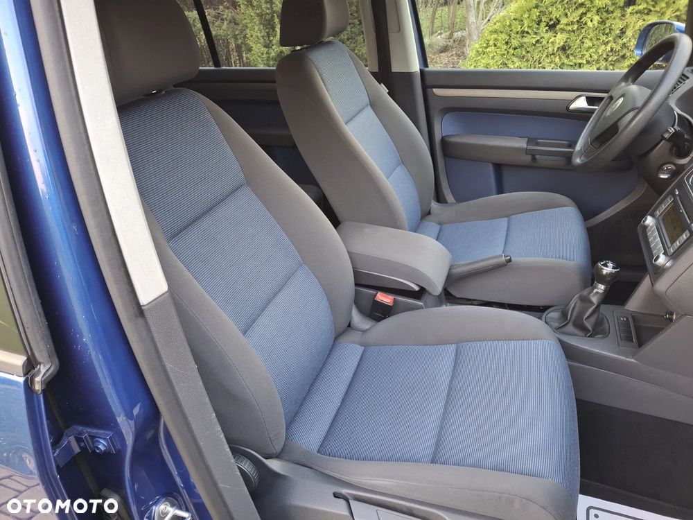 Volkswagen Touran 1.6 Basis - 16