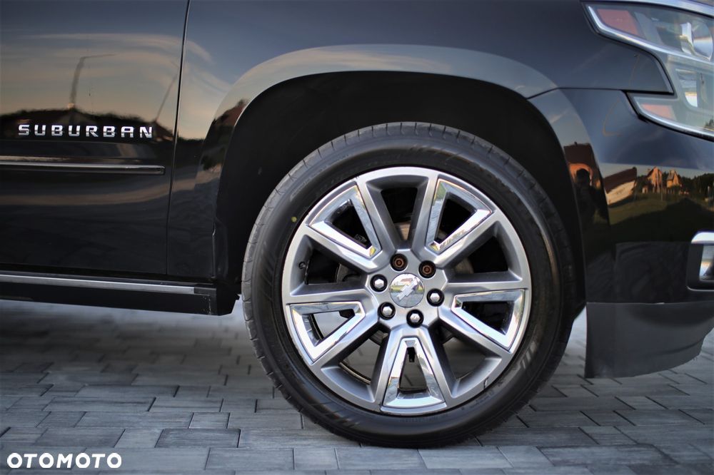 Chevrolet Suburban - 17