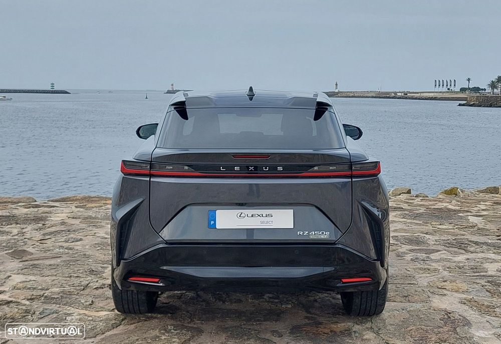 Lexus RZ 450e Luxury - 4