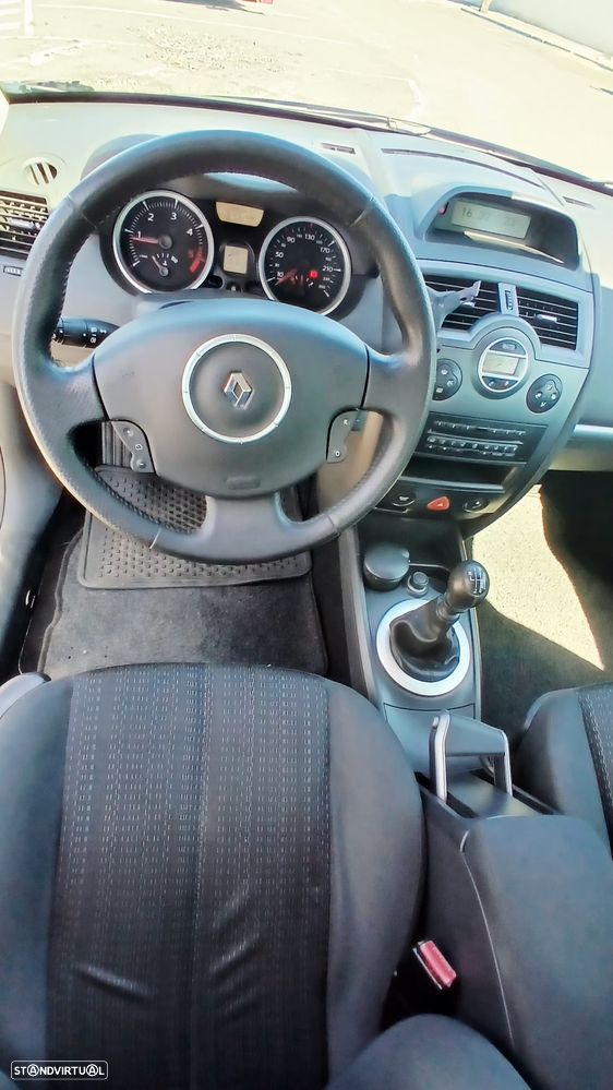 Renault Mégane - 5