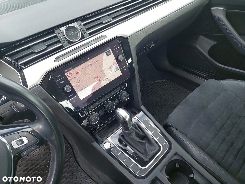 Volkswagen Passat - 15