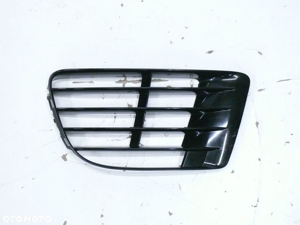 VW SCIROCCO R-LINE KRATKA ZDERZAKA PRAWA - 1