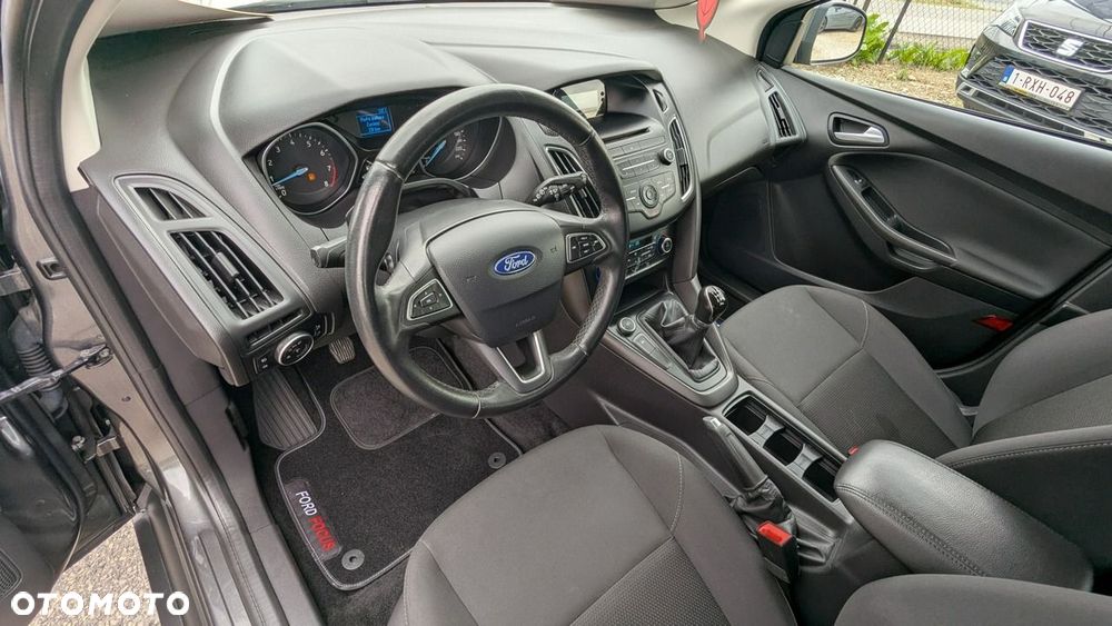 Ford Focus - 13