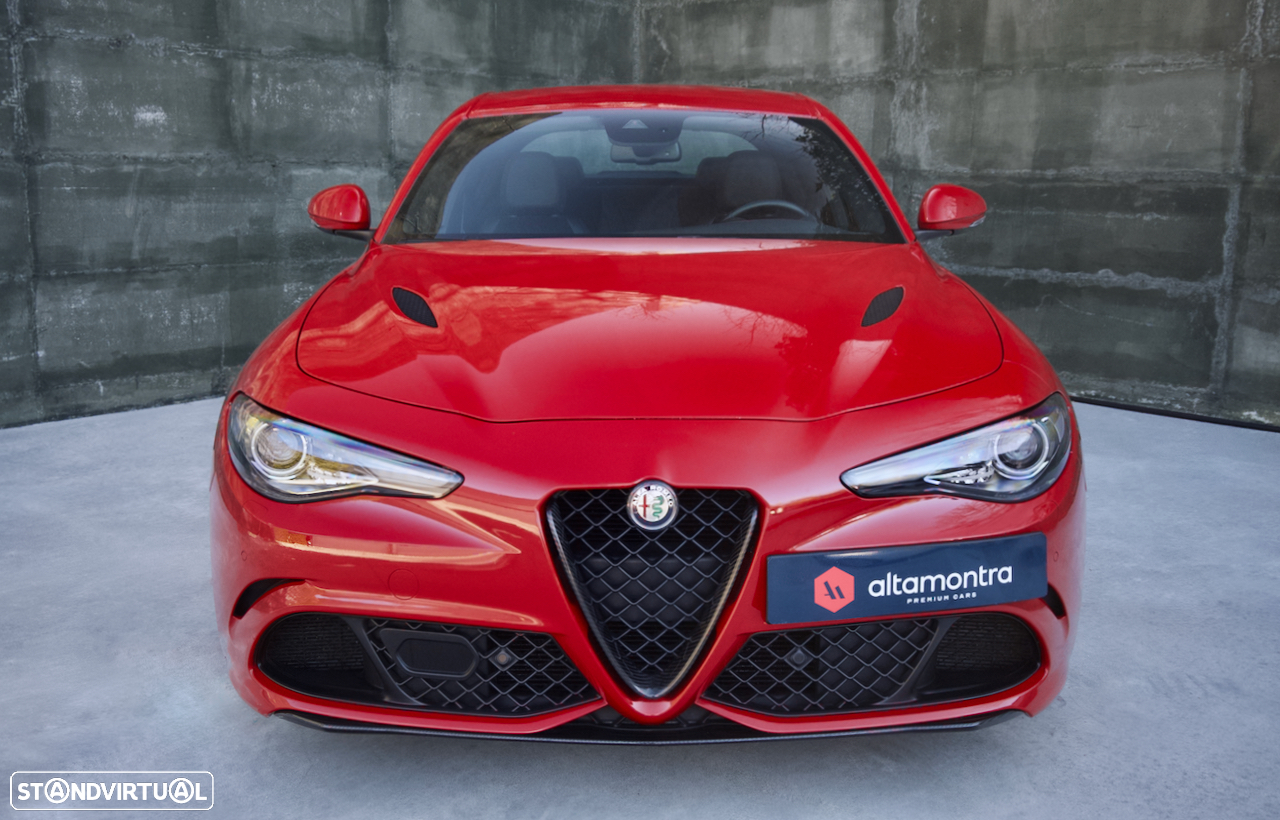 Alfa Romeo Giulia 2.9 Bi-Turbo Quadrifoglio - 2