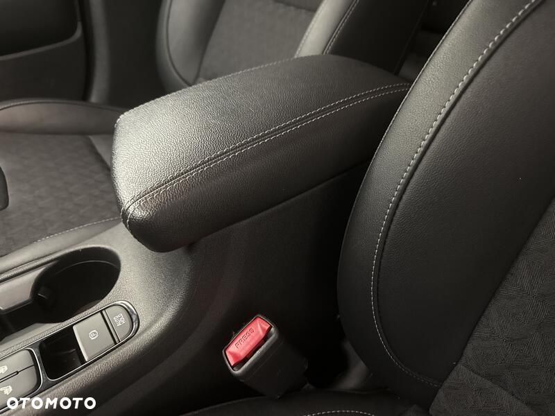 Kia Niro 1.6 GDI Hybrid Business Line - 19