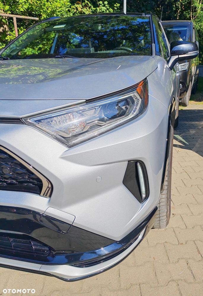 Toyota RAV4 - 4