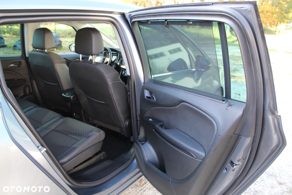 Opel Zafira - 22